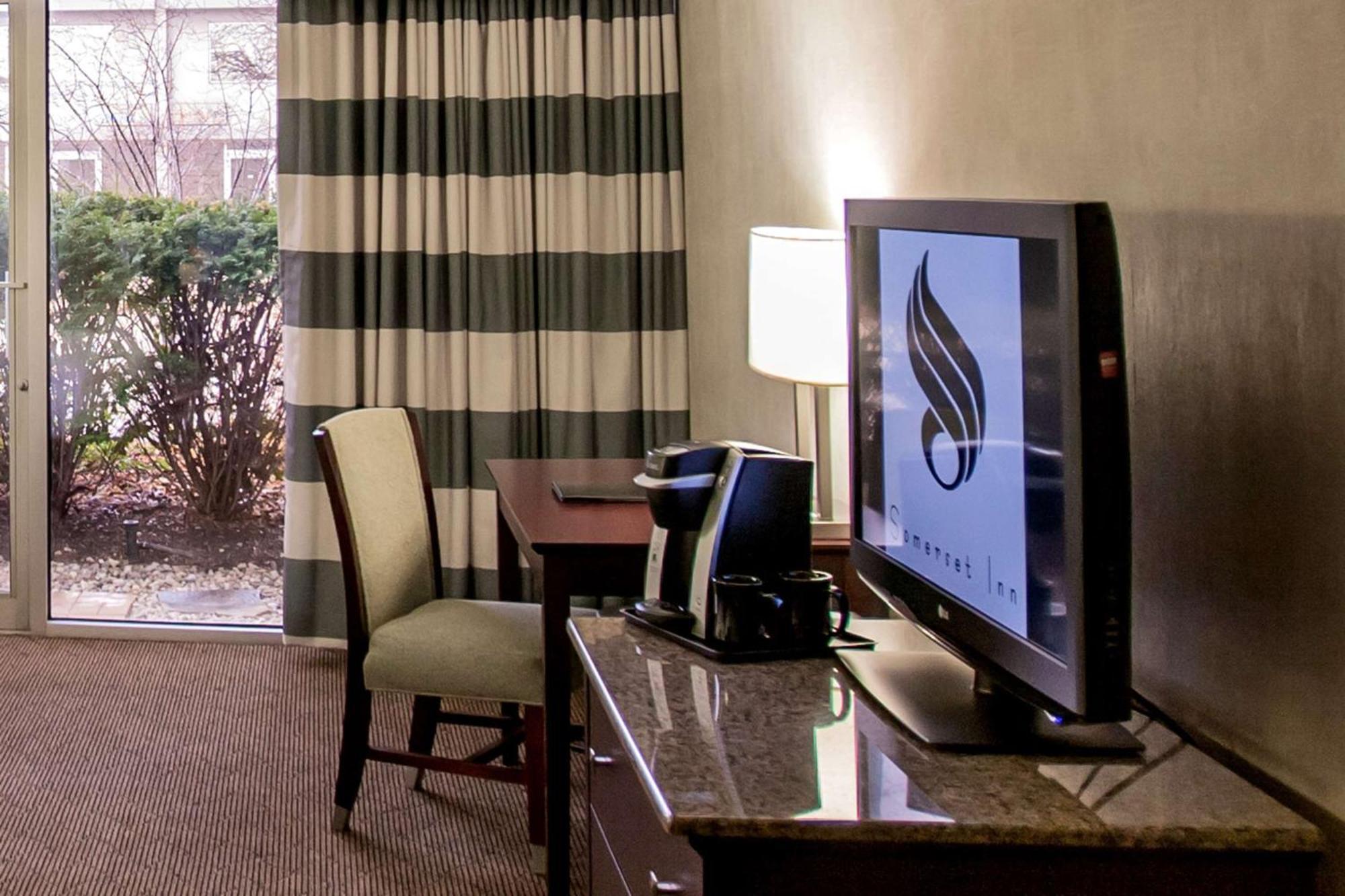 Somerset Inn Трой Экстерьер фото